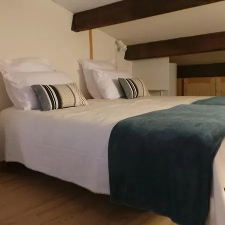 Front De Mer Port Apartment